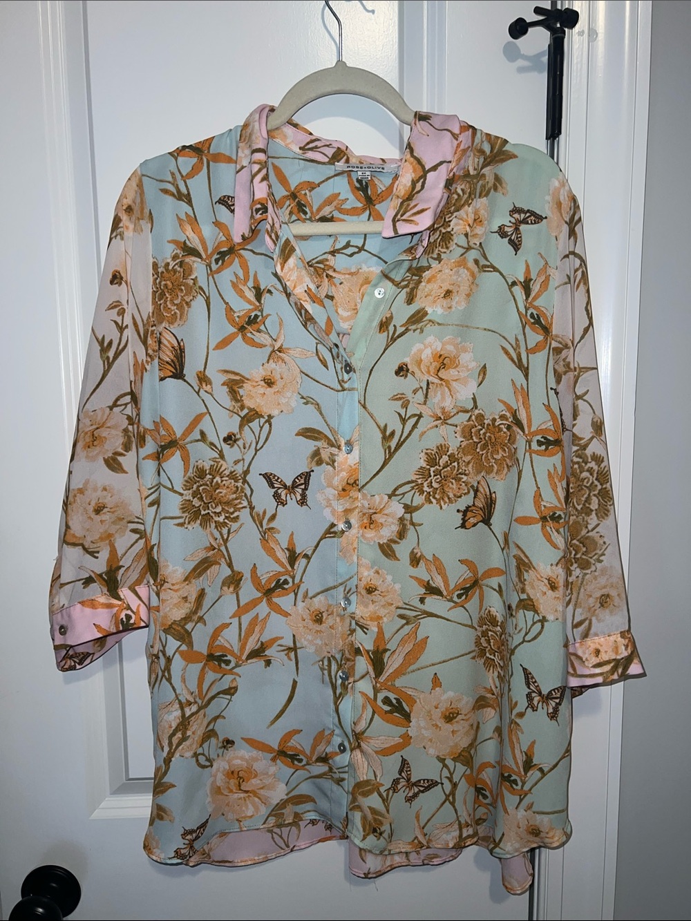 🦋Rose & Olive 2X Pink & Mint Blue Floral Button-Up Top Butterfly Shirt
